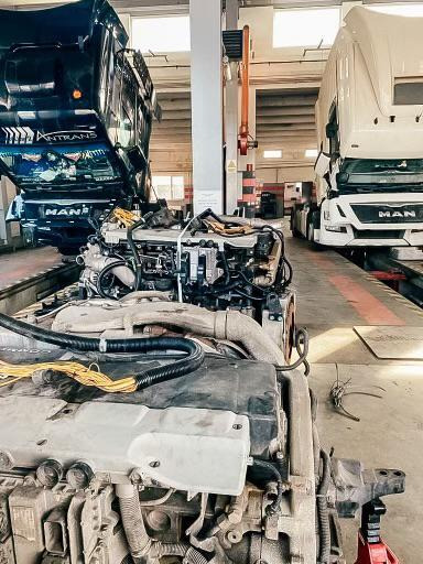 VENT AUTO  ARTUR KOŚLA - Náhradní díly MERCEDES-BENZ - havarijní undefined: obrázek 2