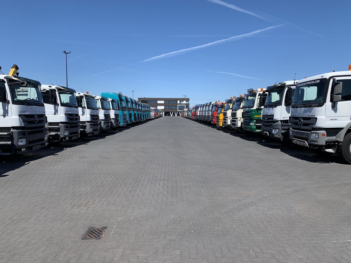 Geurts Trucks B.V. - Přívěsy MÖSLEIN undefined: obrázek 9