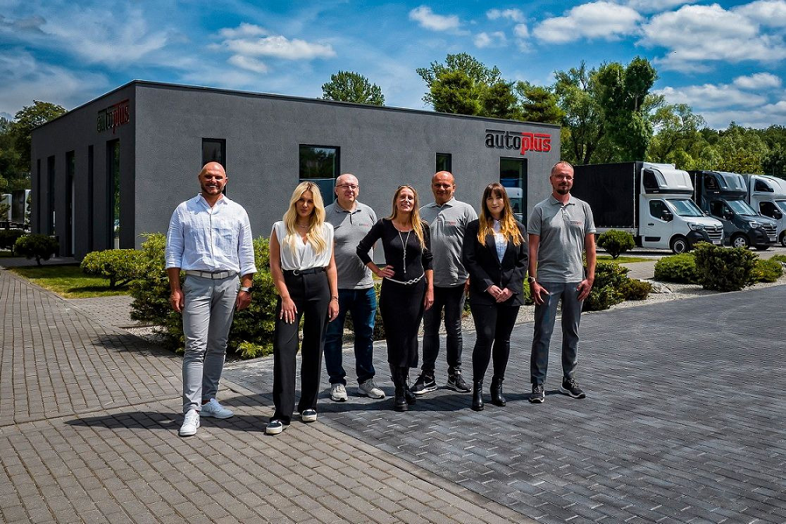 AUTO-PLUS DEALER - Nákladní auta MERCEDES-BENZ - hydraulické čela undefined: obrázek 4