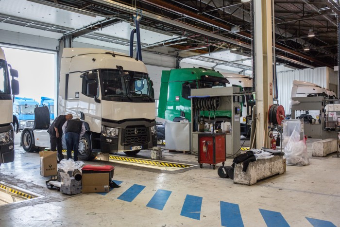 Renault Trucks France - Nákladní auta RENAULT D Wide undefined: obrázek 6