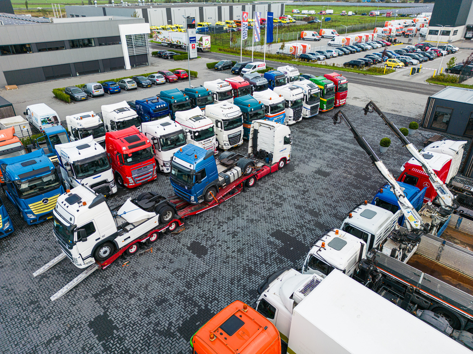 LVS Used TRUCKS - Tahače VOLVO - Rok: 2011, Euro 5 undefined: obrázek 3