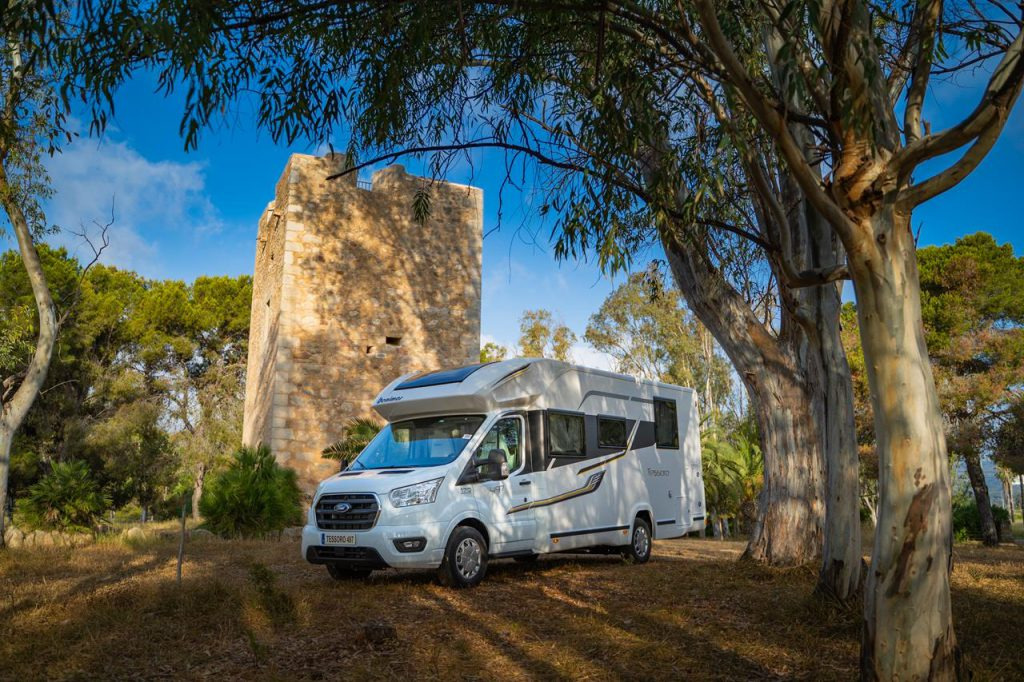 2 AP SPÓŁKA Z OGRANICZONĄ ODPOWIEDZIALNOŚCIĄ - Obytné vozy - Rok: 2025, klimatizační zařízení undefined: obrázek 1