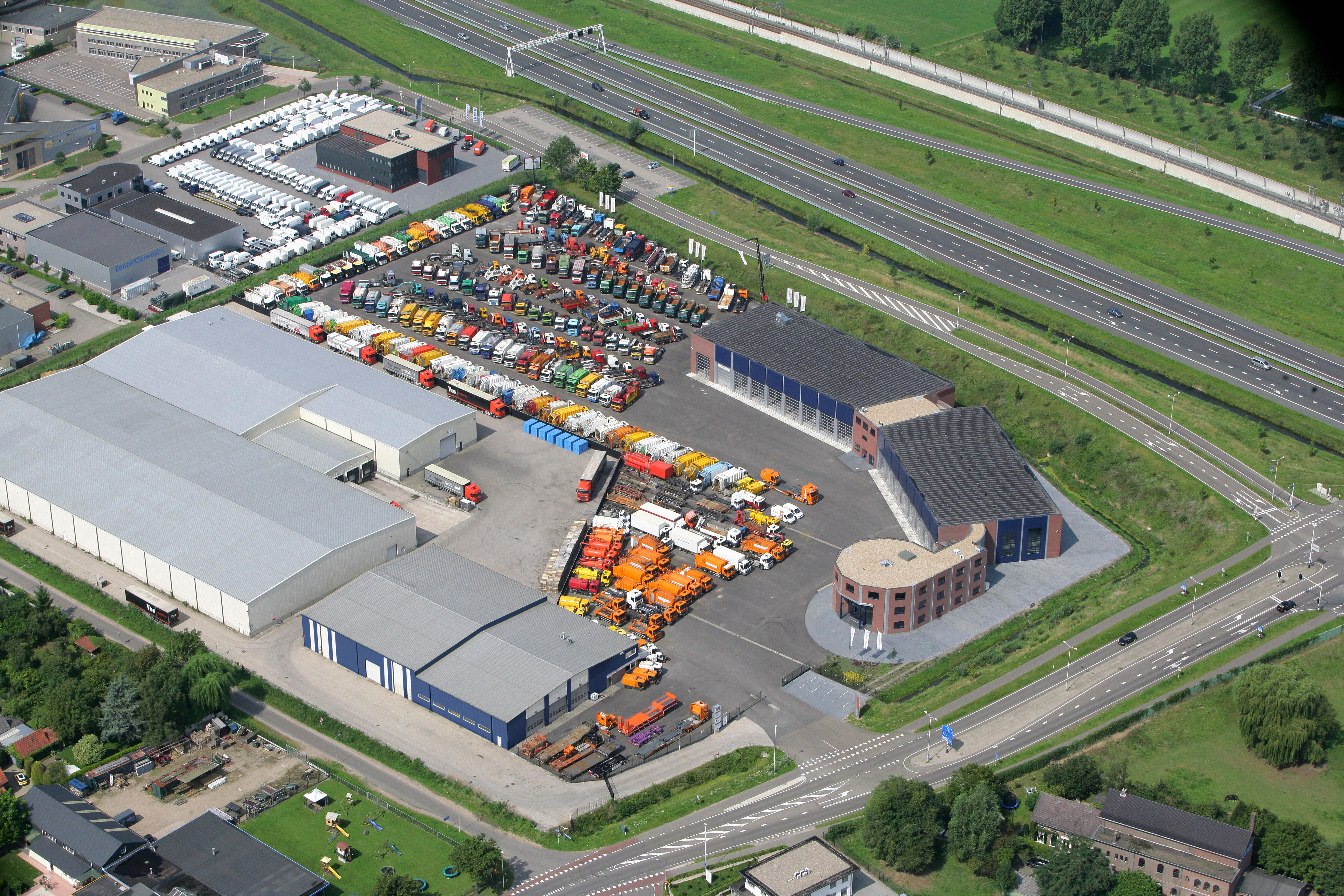 CLEAN MAT TRUCKS B.V. - Dodávky - diesel undefined: obrázek 1