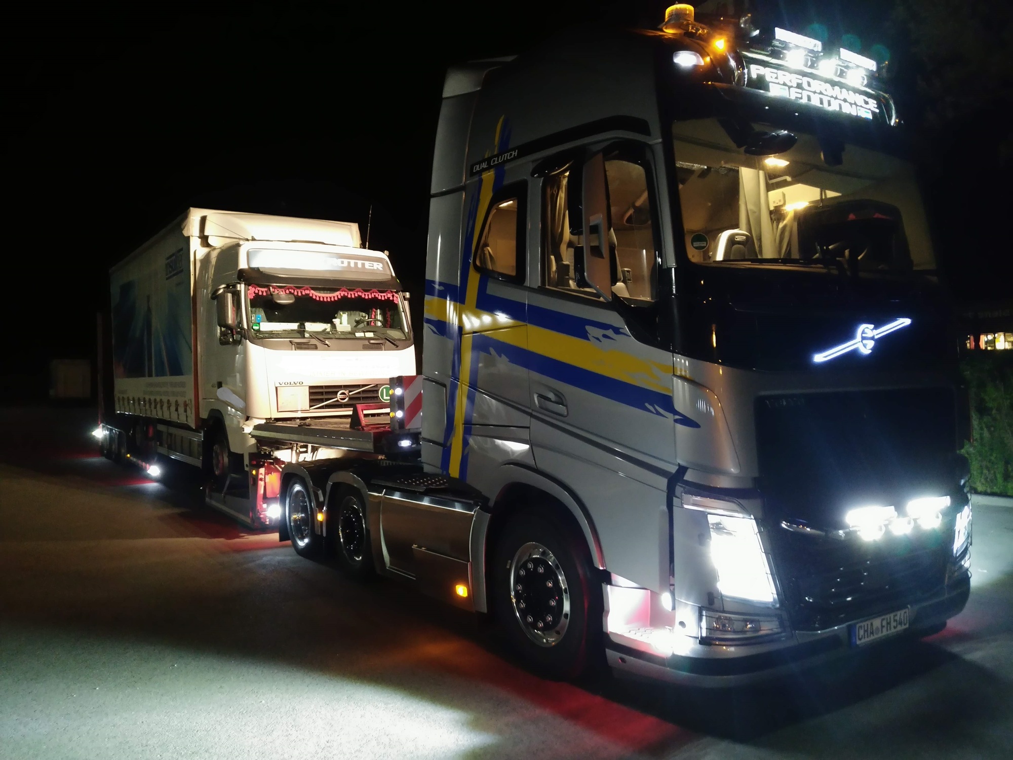 LKW-Service Nuernberger KG - Nákladní auta - možnost zapůjčení, klimatizační zařízení undefined: obrázek 1