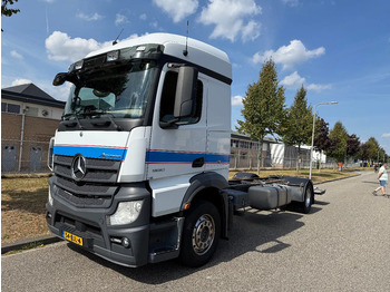 Podvozek s kabinou MERCEDES-BENZ Actros