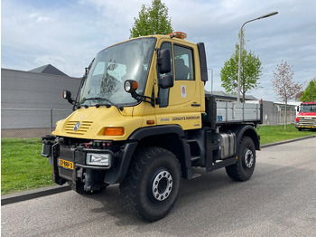 Sklápěč UNIMOG U400