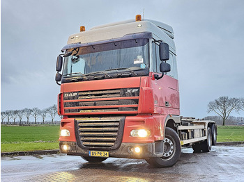 Hákový nosič kontejnerů DAF XF 105 410