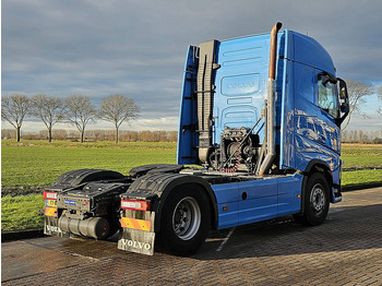 Tahač Volvo FH 460 PTO SKIRTS VEB+: obrázek 3