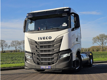 Tahač IVECO S-WAY