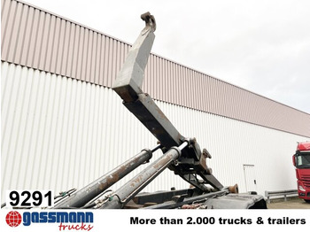 Hákový nosič kontejnerů