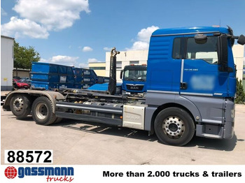 Hákový nosič kontejnerů MAN TGX 26.580
