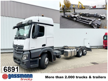 Hákový nosič kontejnerů MERCEDES-BENZ Actros 2545