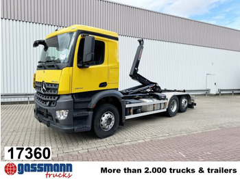 Hákový nosič kontejnerů MERCEDES-BENZ Arocs 2642
