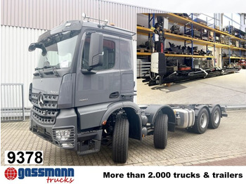 Hákový nosič kontejnerů MERCEDES-BENZ Arocs 3251
