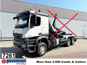 Hákový nosič kontejnerů MERCEDES-BENZ Arocs 3351