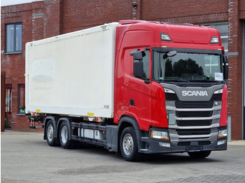 Skříňový nákladní auto SCANIA S 500