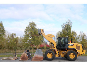 Kolový nakladač CATERPILLAR 938M