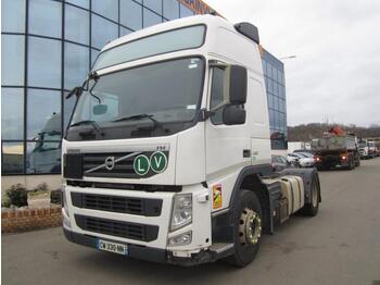 Tahač VOLVO FM 450