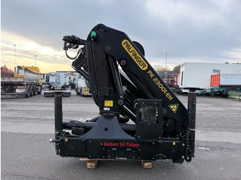 Auto s hydraulickou rukou