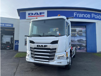 Hákový nosič kontejnerů DAF XD 450