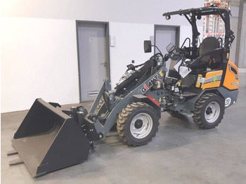 Smykový nakladač Giant G 2200 E X-Tra Elektro / electric: obrázek 2