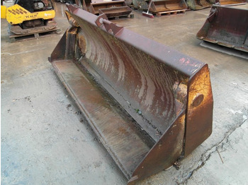 Nakládací lžíce CASE