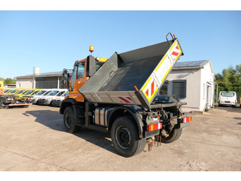 Sklápěč UNIMOG U400