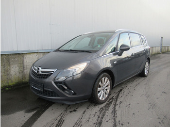 Osobní auto OPEL