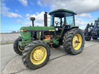 Traktor JOHN DEERE 40 Series