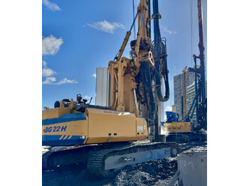 Samojízdné beranidlo BAUER