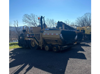 Finišér CATERPILLAR