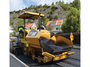 Finišér CATERPILLAR AP300F