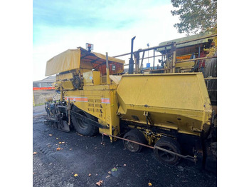 Finišér CATERPILLAR