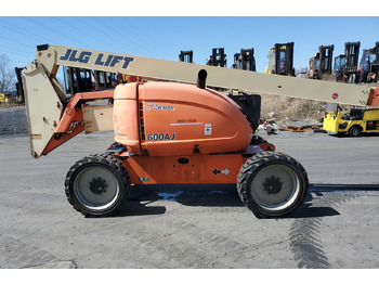 Teleskopický kolový nakladač JLG 600AJ
