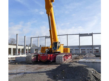 Pásový jeřáb LIEBHERR