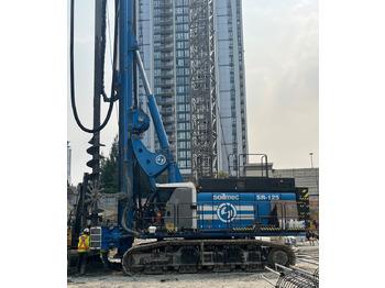 Samojízdné beranidlo SOILMEC