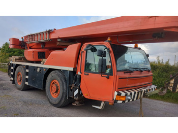 Autojeřáb TEREX