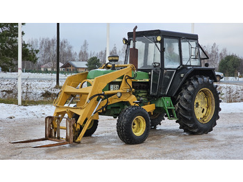 Traktor JOHN DEERE 3130: obrázek 1