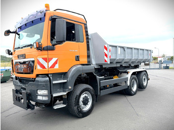 Hákový nosič kontejnerů MAN TGS 28.360
