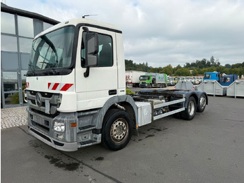 Podvozek s kabinou MERCEDES-BENZ Actros 2532