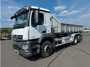 Hákový nosič kontejnerů MERCEDES-BENZ Arocs