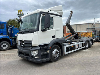 Hákový nosič kontejnerů MERCEDES-BENZ Actros 2543