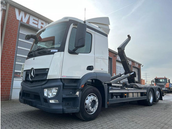 Hákový nosič kontejnerů MERCEDES-BENZ Actros 2543