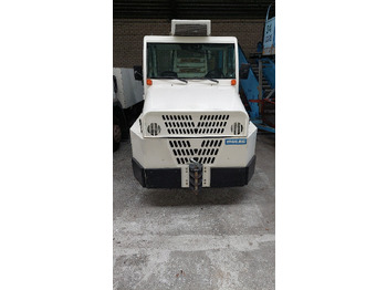 Tažný traktor pro zavazadla MULAG