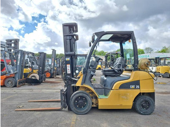 Plynový vysokozdvižný vozík Caterpillar GP25N: obrázek 3