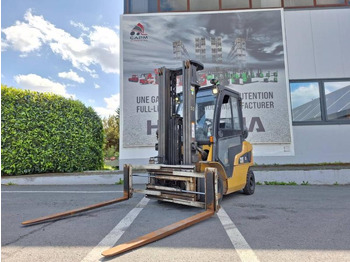 Plynový vysokozdvižný vozík CATERPILLAR GP