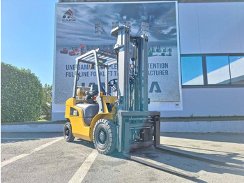Plynový vysokozdvižný vozík CATERPILLAR GP