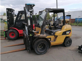 Plynový vysokozdvižný vozík CATERPILLAR GP