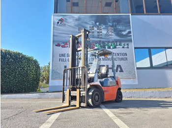Dieselový vysokozdvižný vozík TOYOTA FDF 25
