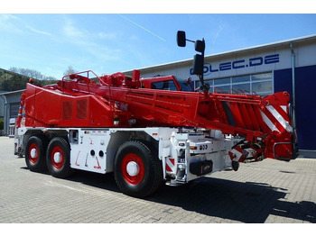 Auto s hydraulickou rukou